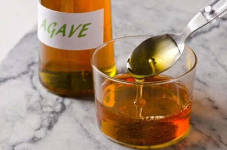 Agavesirup er et godt alternativ for å unngå sukker i kostholdet ditt