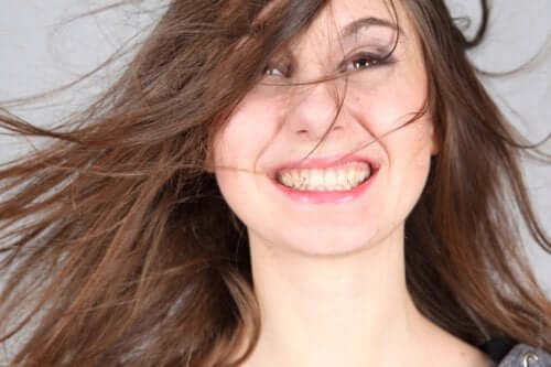 En person som har det bra med seg selv, vil kunne smile ofte. Smil er hyggelig og vennlig.