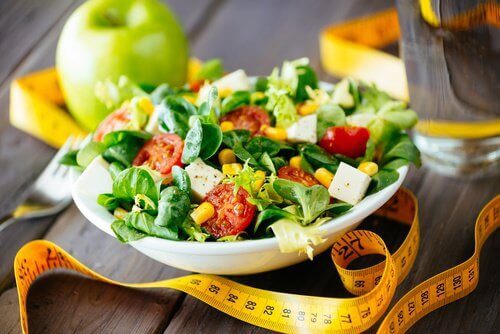 Seks oppskrifter på raske og enkle salater