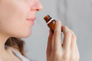 Bidrar aromaterapi til å lindre menstruasjonssmerter?