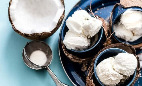 Melkefri is med kokosnøtt.