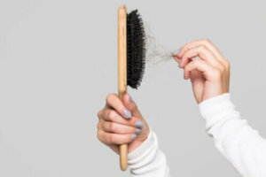 Tips om hvordan du kan rengjøre hårbørsten din