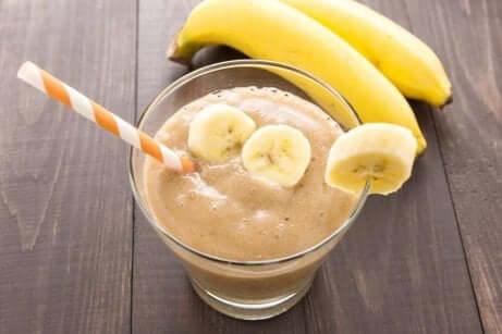 Smoothie med ananas- og banan