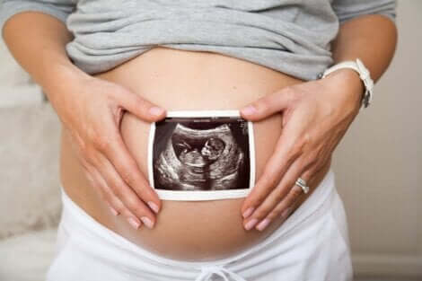 En gravid kvinne.