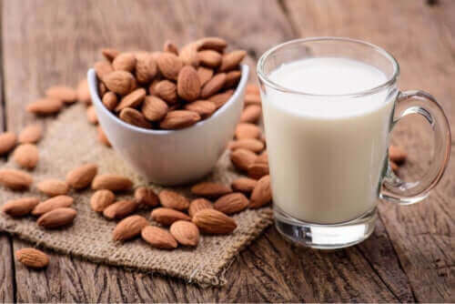 Mandelmelk for barn: Fordeler og ulemper