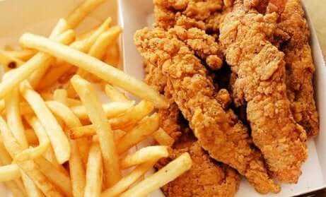 Mat å unngå for å bekjempe for tidlig aldring