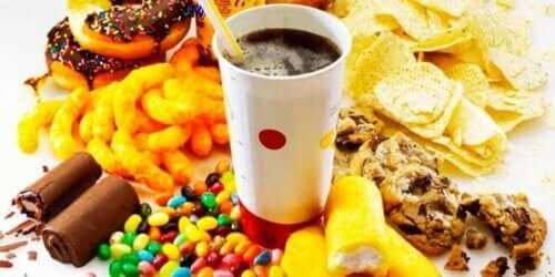 Et panorama av søppelmat