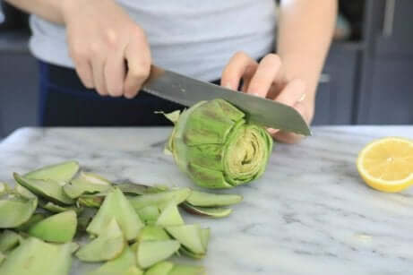 Artisjokk- og sitronte for å gå ned i vekt