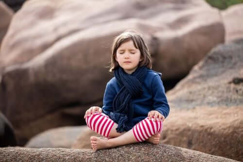 Mindfulness for barn og unge voksne: Er det effektivt?