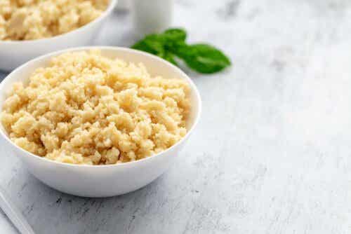 Et par boller med couscous.