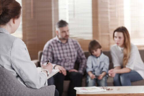 Når er familieterapi nødvendig i en familie?