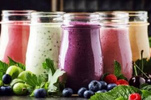 Frukt- og yoghurt-smoothier: Hvorfor lage dem?