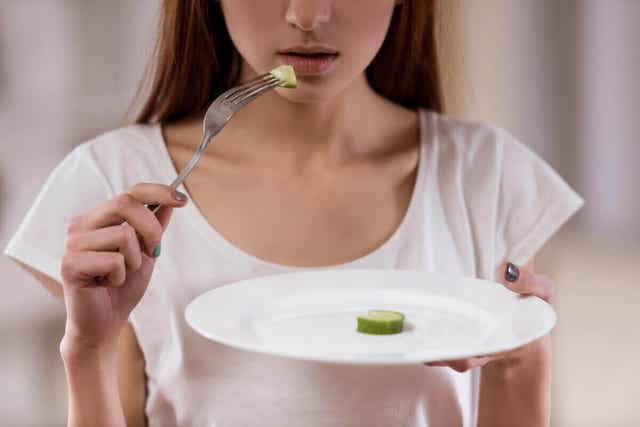 Restriktivt kosthold for å klarer å stoppe å spise