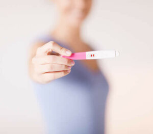 Hva er de viktigste symptomene på graviditet?