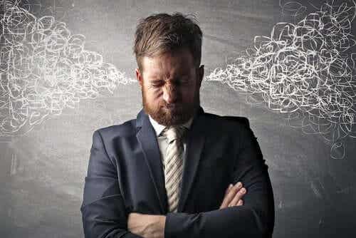 En mann som ikke vet hvordan han skal kontrollere sinne sitt.