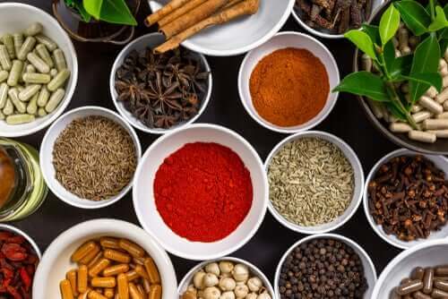 Fire vitenskaplig støttede krydderbaserte remedier