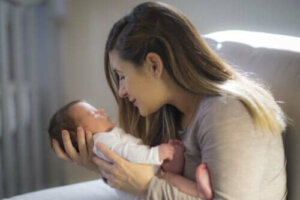 Tips for å stimulere en babys visuelle kapasitet