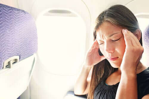 Hvordan unngå stress og ubehag under en flytur