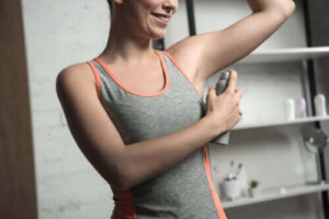 Deodoranter: Med eller uten aluminiumsalter?