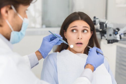 Tannlegeskrekk: kjennetegn og behandling