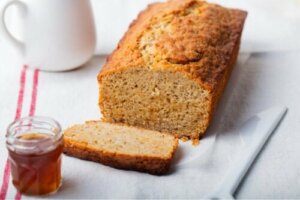 Oppskrift på vegansk fullkornssvampekake: Trinn for trinn