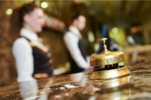 Forskjeller å vurdere når du velger mellom hotell og herberge