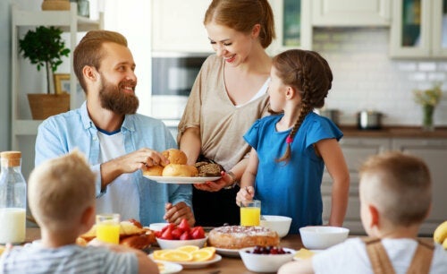 10 fordeler med å spise som en familie, ifølge vitenskapen