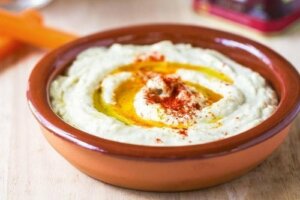 Hvordan tilberede hjemmelaget hummus