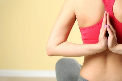 Hva skjer med kroppen din når du begynner å praktisere yoga?