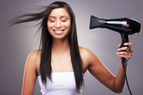 14 tips for å gi volum til tynt hår