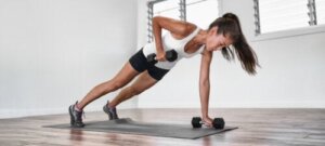 Crossfit-trening med manualer: Fire anbefalte øvelser
