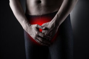Kort frenulum på glans penis: Symptomer, pleie og behandling