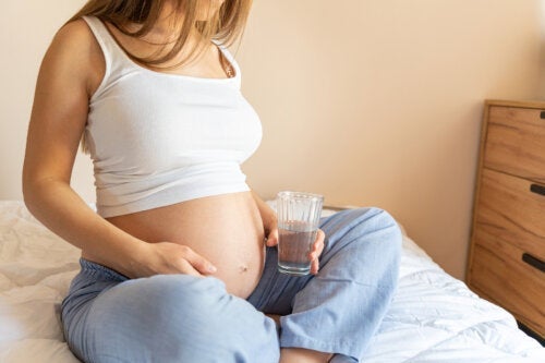 Faste under graviditet: risikoer og anbefalinger