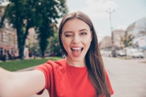 11 tips for å se slankere ut på bilder