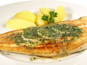 Tunge: næringsstoffer, fordeler og risikoer med denne fisken