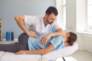 Hva er osteopati og når anbefales det?