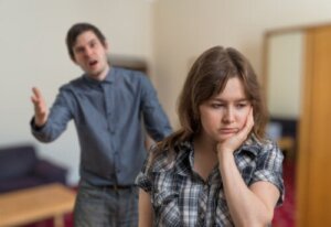 Mobbing i familien: Hvordan gjenkjenne og håndtere det
