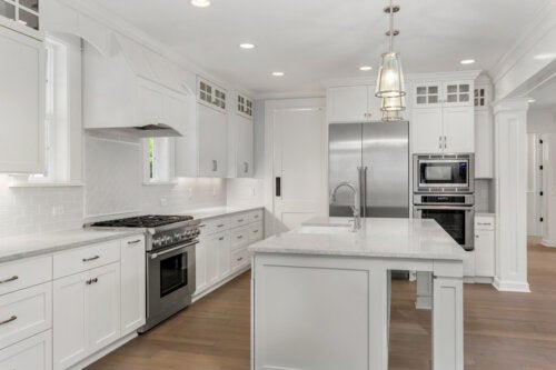 Er det en god idé å male kjøkkenet hvitt?