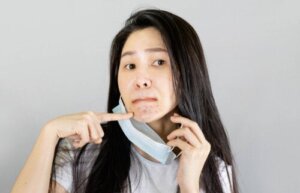 Maskne: Hva er det og hvordan kan du unngå det?