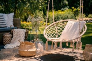 Hvordan dekorere en hage i chill out-stil