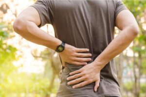 7 strekk for korsryggsmerter