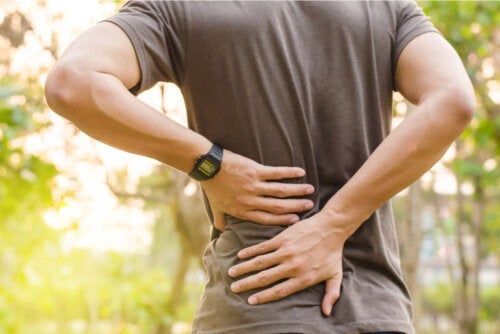 7 strekk for korsryggsmerter