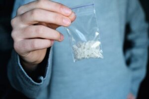 Meth mouth: De skadelige effektene av metamfetamin på tannhelsen