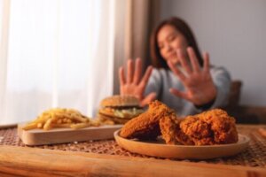 4 tips for å unngå effektene av frityrstekt mat i kostholdet ditt