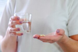 Problemer med å svelge piller? 9 metoder for å hjelpe deg
