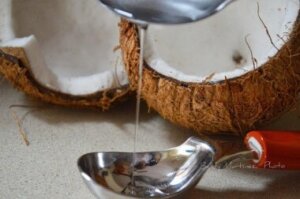 De tusen og en skjønnhetsbrukene til kokosnøttolje