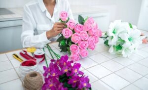 Dekorering med kunstige planter: Fordeler og ulemper