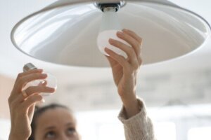 Lær om fordelene med å bruke LED-pærer