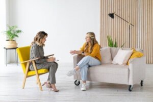 Hva er psykoedukasjon i psykologisk terapi?