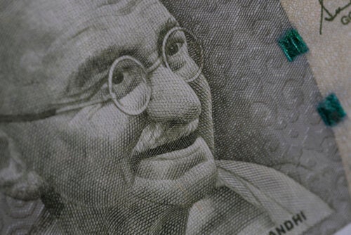 Mahatma Gandhi: Hans historie og kamp mot vold